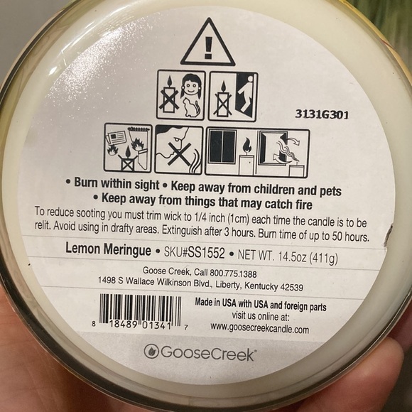 Goose Creek STRAWBERRY SHORTCAKE LEMON MERINGUE 14.5 OZ SOY WAX 3 WICK CANDLE - Picture 8 of 8